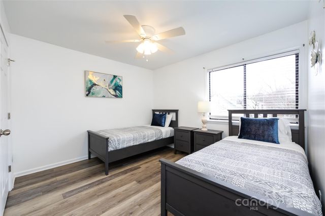 8307 Cricket Lake Drive, Charlotte, NC 28277