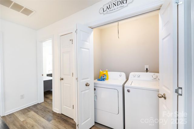 8307 Cricket Lake Drive, Charlotte, NC 28277