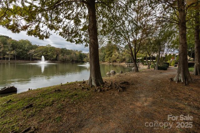 8307 Cricket Lake Drive, Charlotte, NC 28277