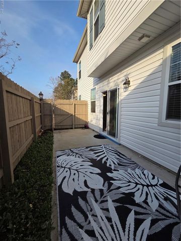 2870 Baldwin DR, Chesapeake, VA 23321