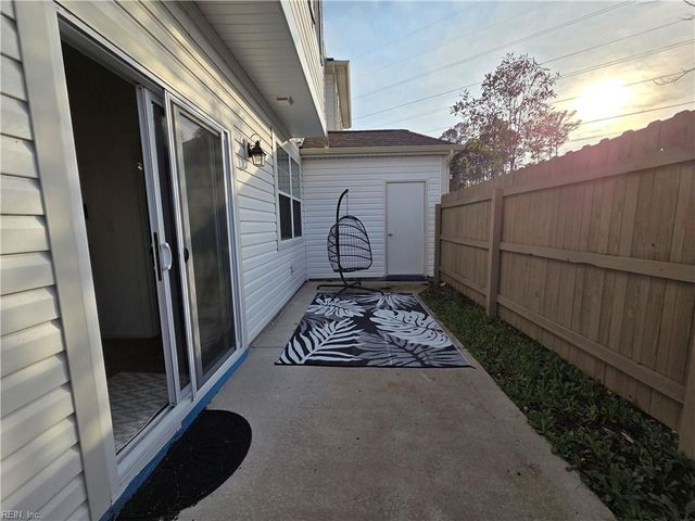 2870 Baldwin DR, Chesapeake, VA 23321