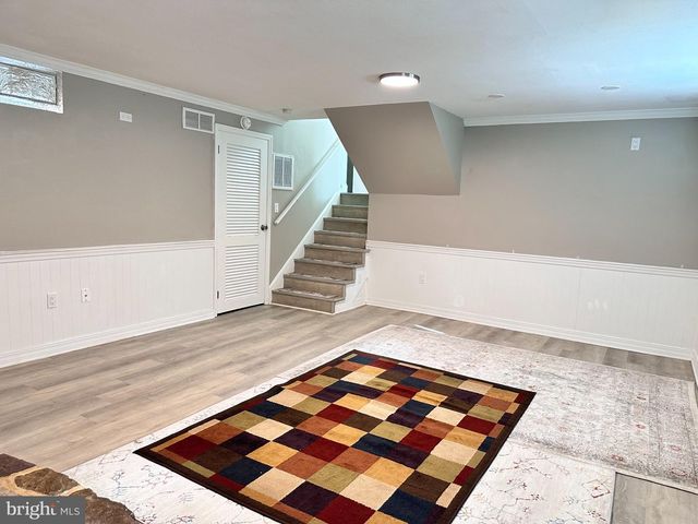 1004 LAKEWOOD DR, Harrisburg, PA 17109