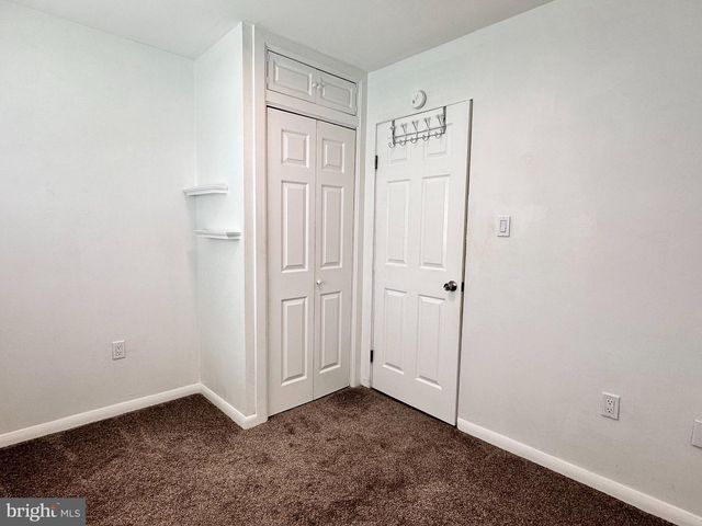 1004 LAKEWOOD DR, Harrisburg, PA 17109