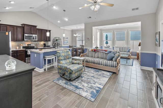 600 Lorenzo Dr., North Myrtle Beach, SC 29582