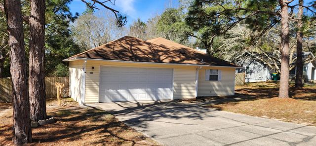 305 Ashley Drive, Crestview, FL 32536