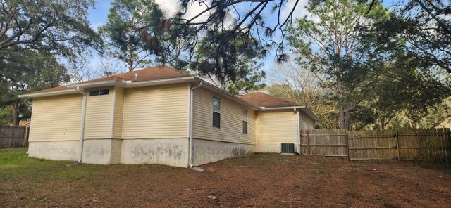 305 Ashley Drive, Crestview, FL 32536