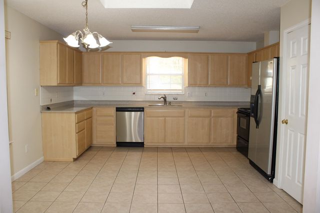 305 Ashley Drive, Crestview, FL 32536