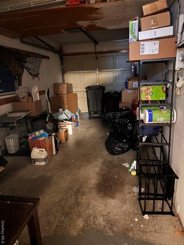 71 Eagle Ridge Way, Nanuet, NY 10954