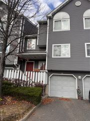 71 Eagle Ridge Way, Nanuet, NY 10954