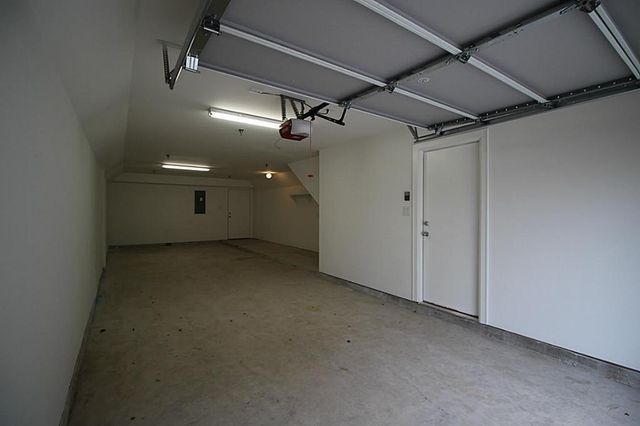 2710 Hullsmith Drive 1502, Houston, TX 77063