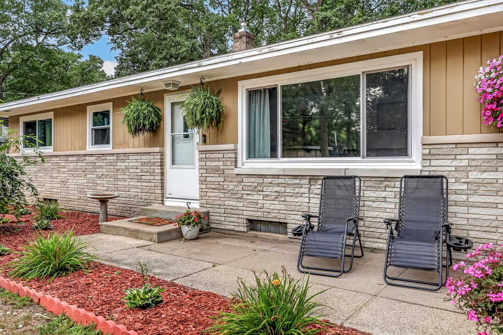 1235 Sumac Street, Muskegon Twp, MI 49445