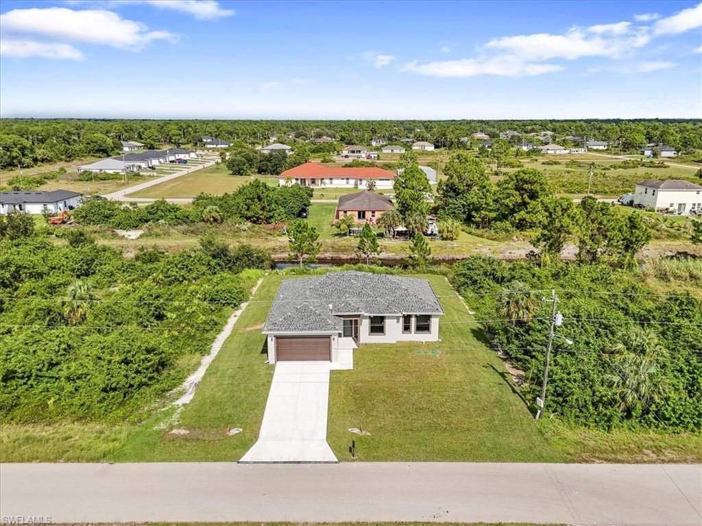 843 Theodore Vail ST E, LEHIGH ACRES, FL 33974 — exterior