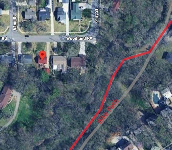 6110 Woodland Road, Des Moines, IA 50312