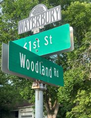 6110 Woodland Road, Des Moines, IA 50312
