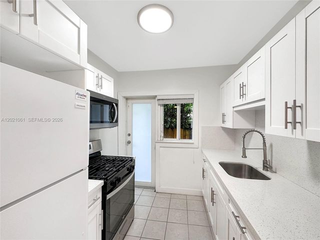 965 Bay Dr 6, Miami Beach, FL 33141
