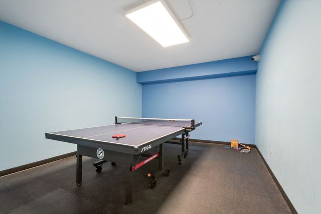 7061 N Kedzie Avenue 613, Chicago, IL 60645