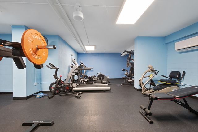 7061 N Kedzie Avenue 613, Chicago, IL 60645