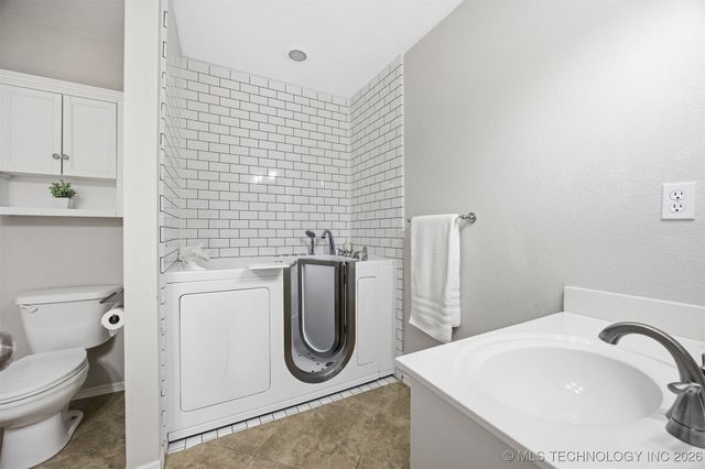 3950 E 127th Street North, Skiatook, OK 74070