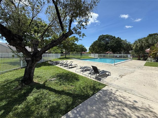 7808 NW 60th St, Tamarac, FL 33321