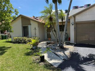 7808 NW 60th St, Tamarac, FL 33321