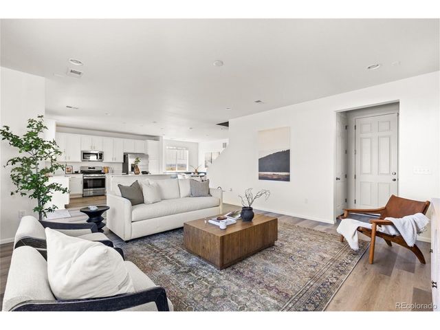 9054 Truckee Ct, Commerce City, CO 80022