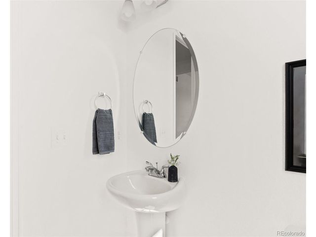 9054 Truckee Ct, Commerce City, CO 80022