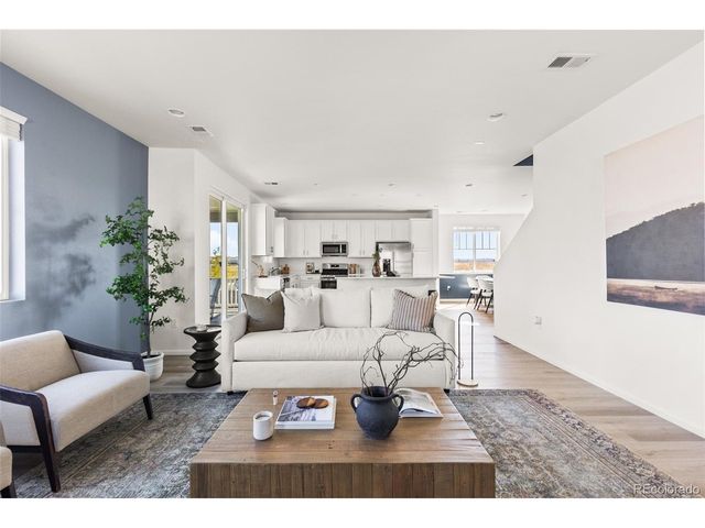 9054 Truckee Ct, Commerce City, CO 80022