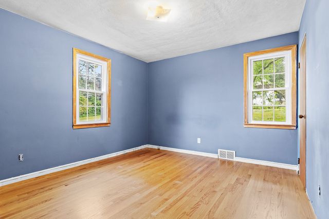 51 Ridge Rd, Marlborough, MA 01752