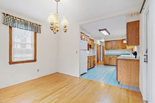 51 Ridge Rd, Marlborough, MA 01752