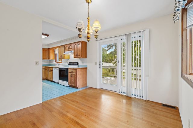 51 Ridge Rd, Marlborough, MA 01752