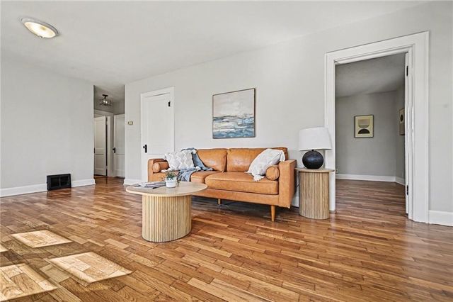 3806 S Outer Belt Road, Oak Grove, MO 64075