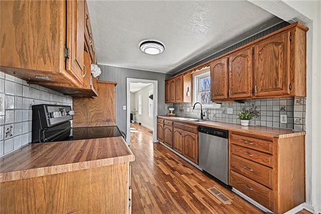 3806 S Outer Belt Road, Oak Grove, MO 64075