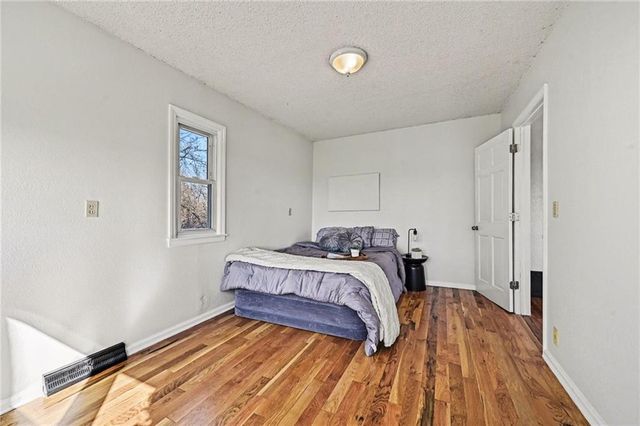 3806 S Outer Belt Road, Oak Grove, MO 64075