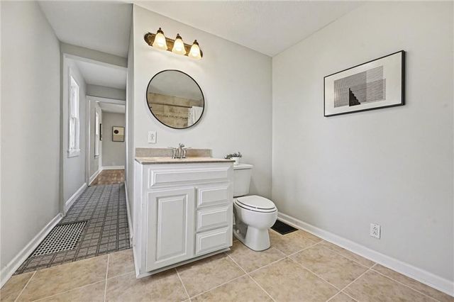 3806 S Outer Belt Road, Oak Grove, MO 64075