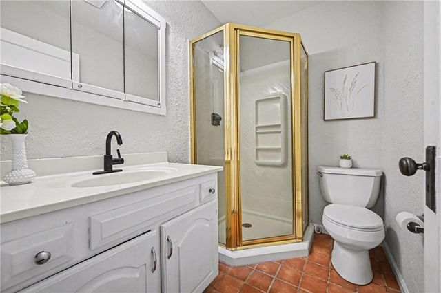 3806 S Outer Belt Road, Oak Grove, MO 64075