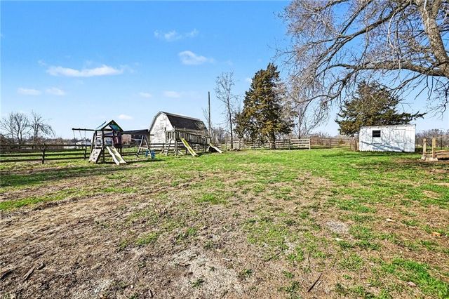 3806 S Outer Belt Road, Oak Grove, MO 64075