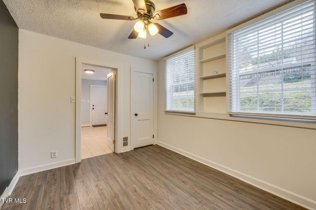 433 West Poplar Street, Johnson City, TN 37604