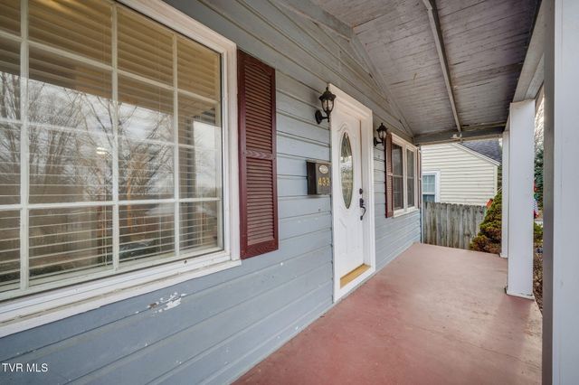 433 West Poplar Street, Johnson City, TN 37604