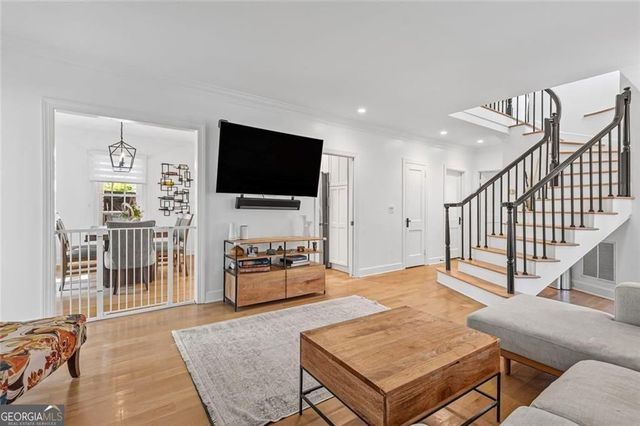 346 Redland Road NW, Atlanta, GA 30309