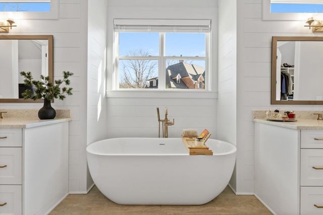 568 Versailles Drive, Auburn, GA 30011