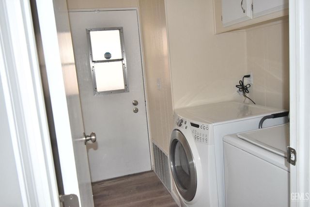 60 Cinnamon Lane, Bakersfield, CA 93308