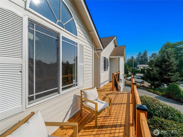 1812 Lumley Avenue, Mukilteo, WA 98275