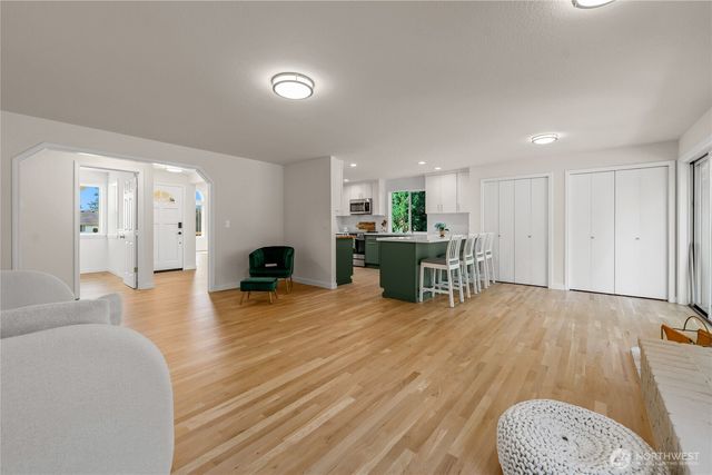 1812 Lumley Avenue, Mukilteo, WA 98275
