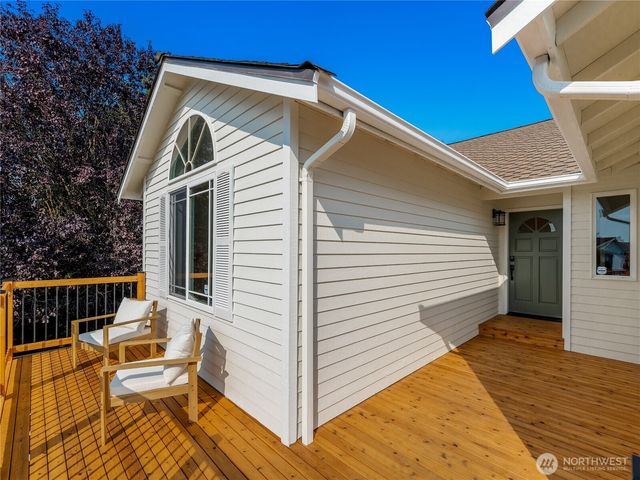 1812 Lumley Avenue, Mukilteo, WA 98275