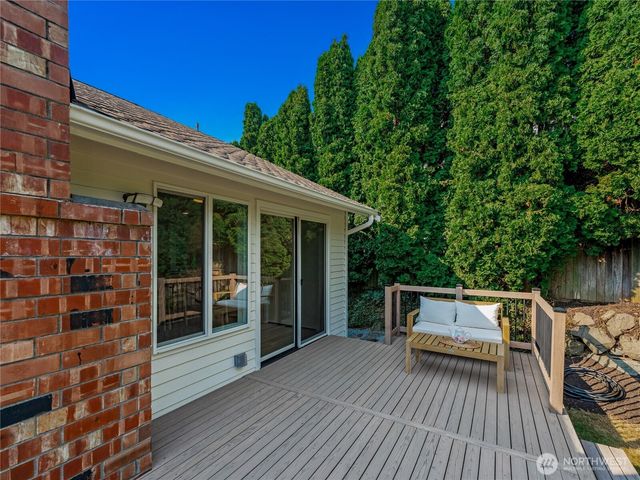 1812 Lumley Avenue, Mukilteo, WA 98275
