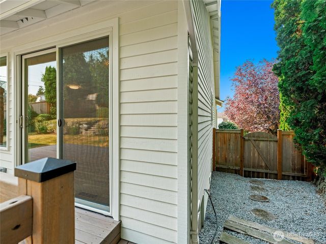1812 Lumley Avenue, Mukilteo, WA 98275
