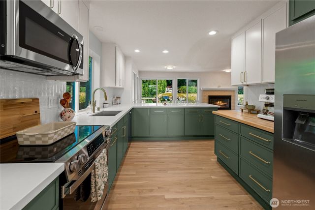 1812 Lumley Avenue, Mukilteo, WA 98275