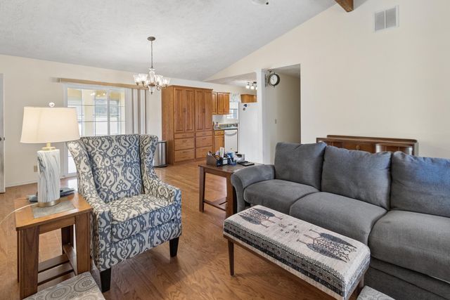 15050 E 2020 Road, Stockton, MO 65785