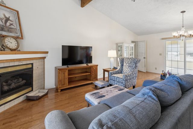 15050 E 2020 Road, Stockton, MO 65785