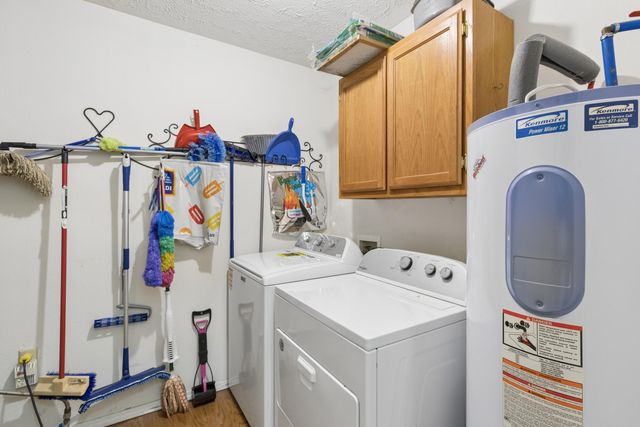 15050 E 2020 Road, Stockton, MO 65785